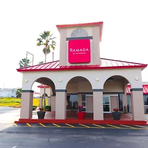 Ramada By Wyndham Orlando South Davenport