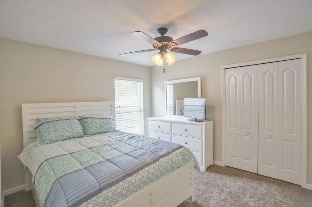 Brighton Villa #231015 Davenport